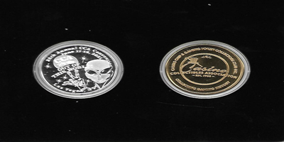 Out of this World, 28th Annual Convention Set of 2 Tokens (sCCAlvnv-004)